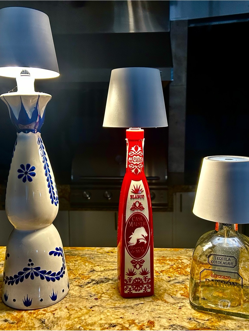 Casa Maestro Blanco Red Decorative Tequila Bottle Lamp